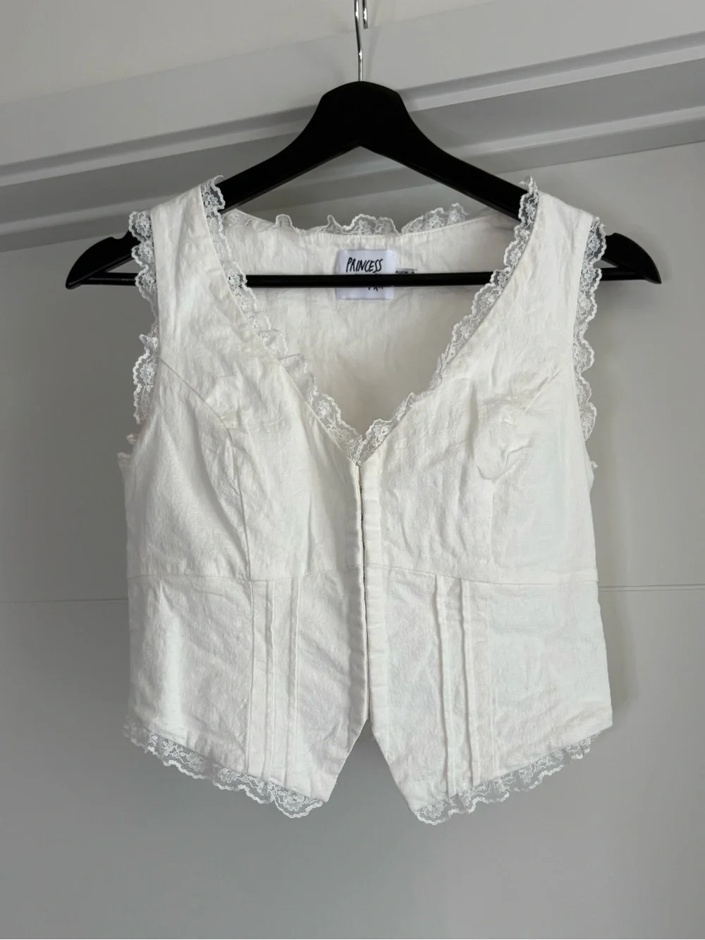 Princess Polly Silvanna Lace Trim Crop Top Tank - Picture 3 of 7